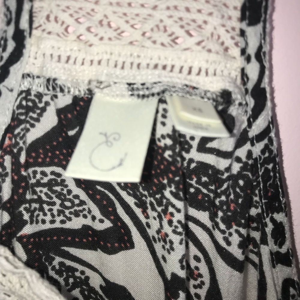 Anthropologie Eloise crochet romper - Picture 3 of 4